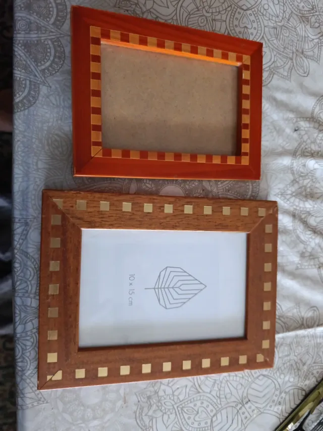 Marcos de fotos madera dorados y naranjas