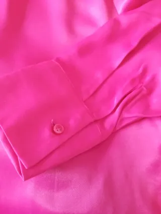 Camisa Bershka fucsia satinada