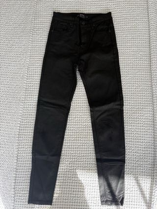 Pantalones Stradivarius Cuero Negro Talla S