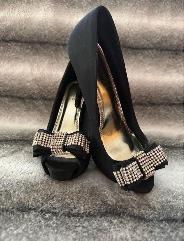 Tacones Suitblanco Talla 38 Negros