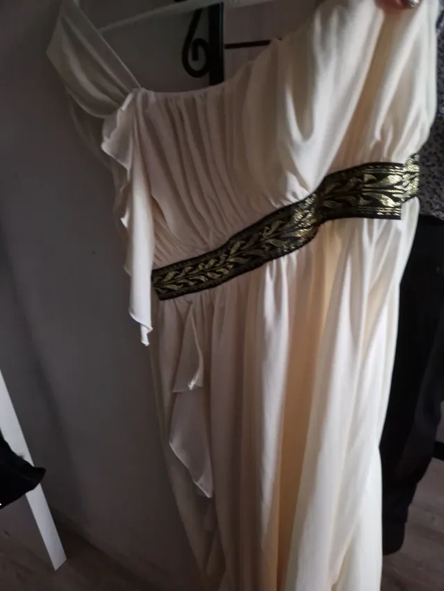 Vestido Beige y Dorado