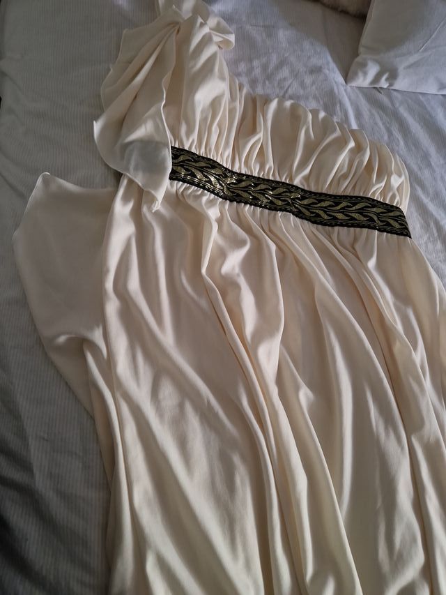 Vestido Beige y Dorado