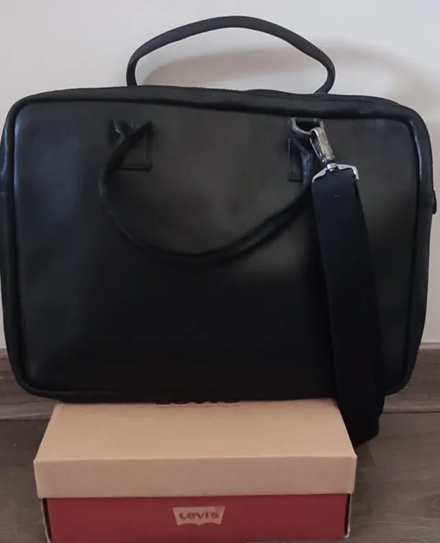 Bolso Levi's Piel Negro