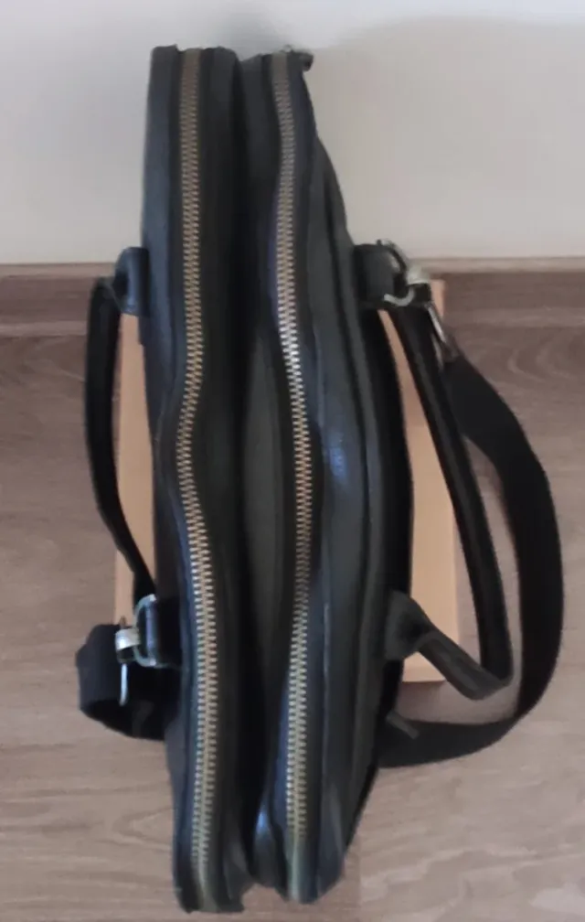 Bolso Levi's Piel Negro