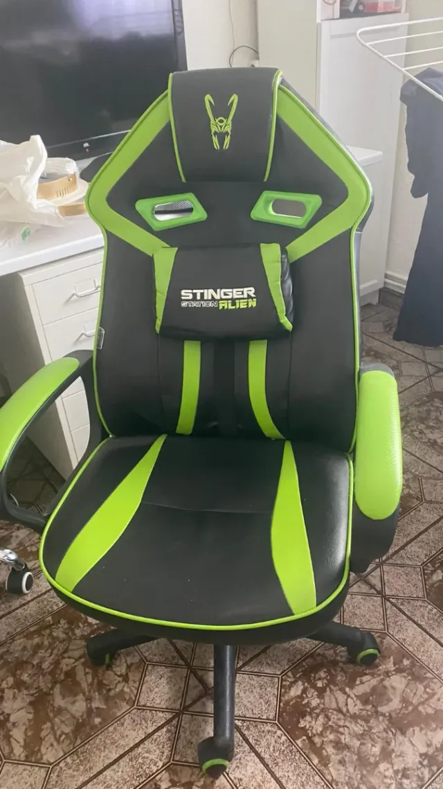 Silla Gaming Stinger Alien Negra y Verde