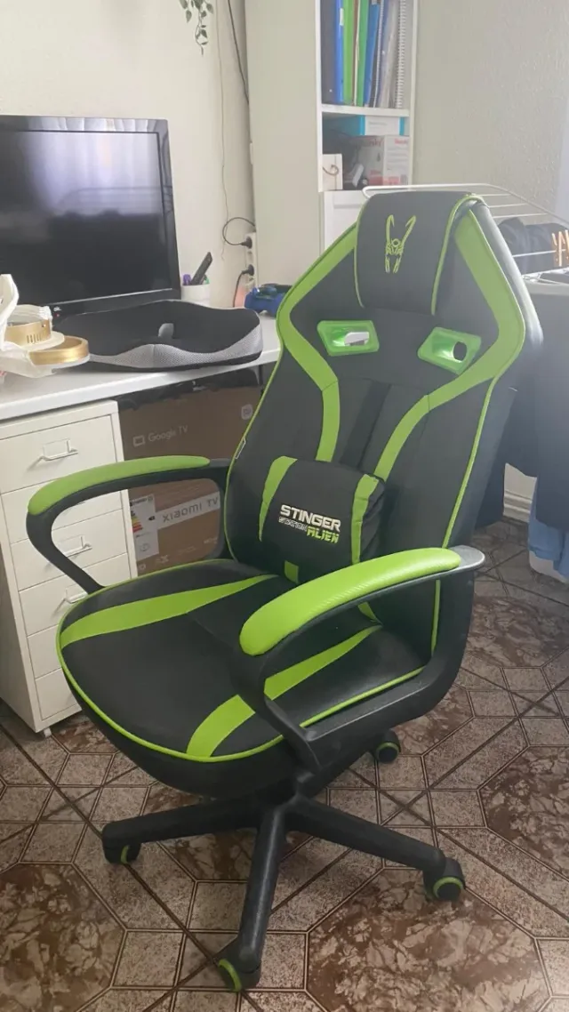 Silla Gaming Stinger Alien Negra y Verde