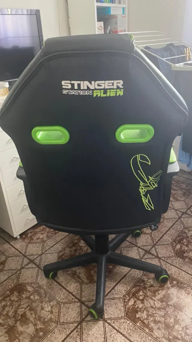 Silla Gaming Stinger Alien Negra y Verde