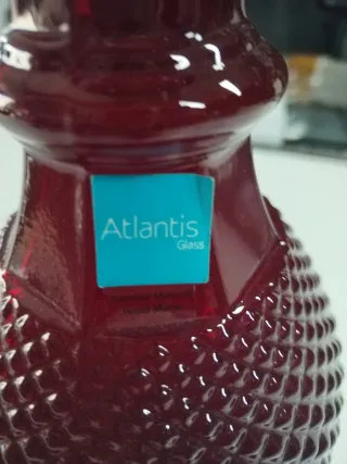 Garrafa Atlantis Vidro Vermelho