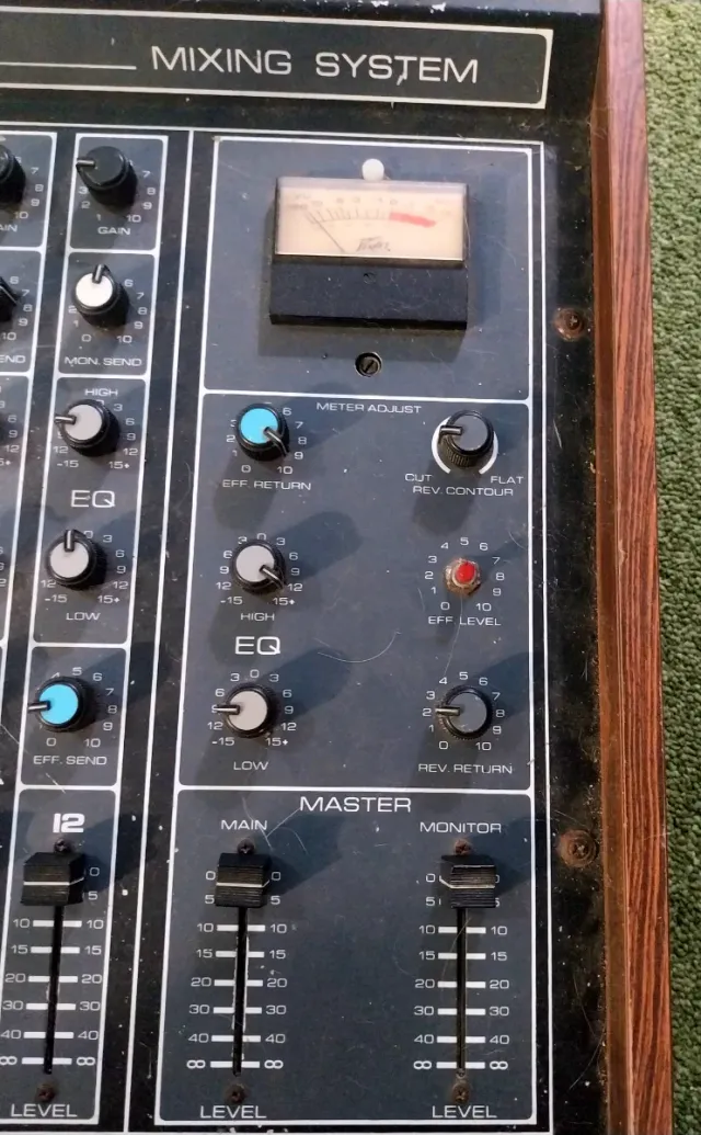 Mesa de Mezclas Peavey 1200. Año 1980