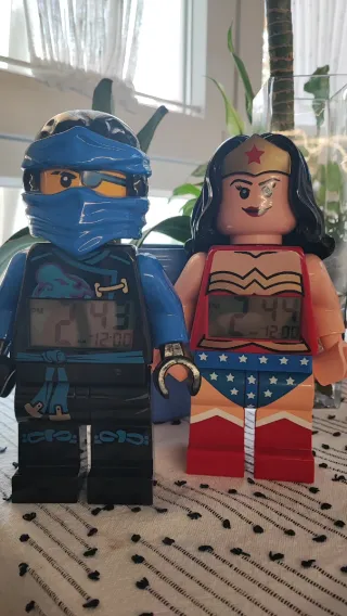 Despertador Lego Ninjago y Wonder Woman