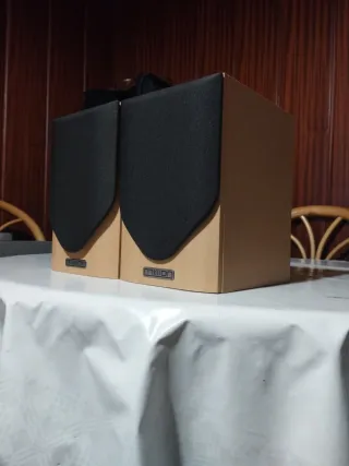 Altavoces Mission M30