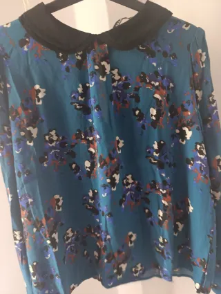 Zara Camisa estampada cuello Peter Pan