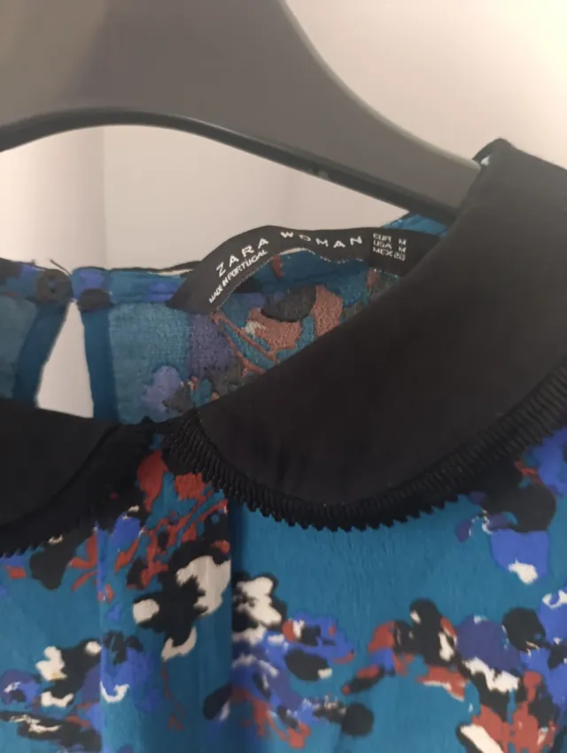 Zara Camisa estampada cuello Peter Pan