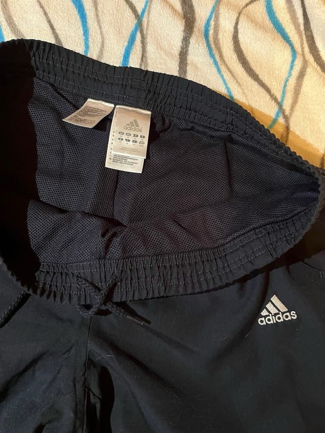 Pantalón Adidas Retro Negro Rayas Azules