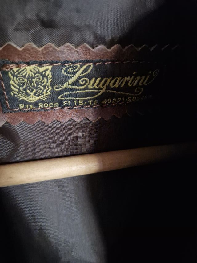 Chaqueta de cuero marrón