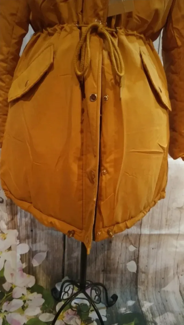 Abrigo reversible acolchado con capucha