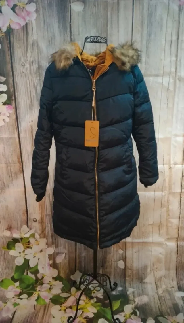 Abrigo reversible acolchado con capucha