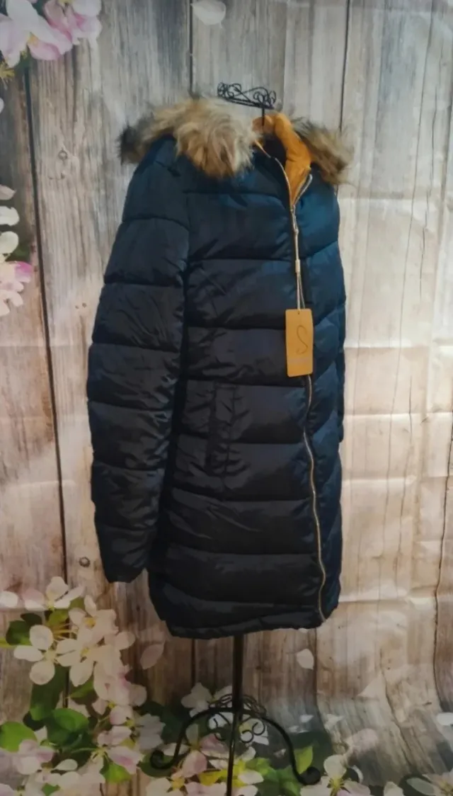 Abrigo reversible acolchado con capucha