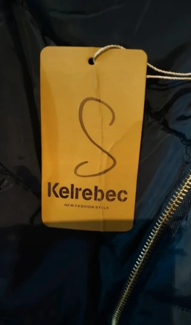 Abrigo reversible acolchado con capucha