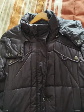 Parka acolchada mujer color berenjena