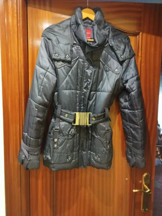 Parka acolchada mujer color berenjena