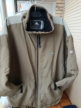 Anorak Quiksilver Beige/Gris Talla L recoger en la