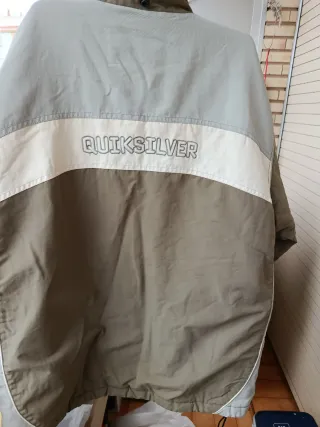 Anorak Quiksilver Beige/Gris Talla L recoger en la