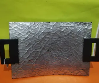 Peça de decoração em metal texturizado