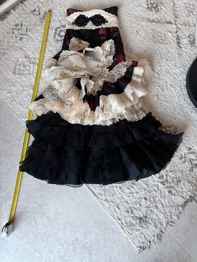 Falda flamenca volantes negro y rojo