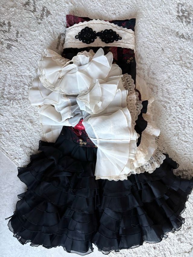 Falda flamenca volantes negro y rojo