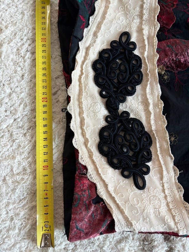 Falda flamenca volantes negro y rojo