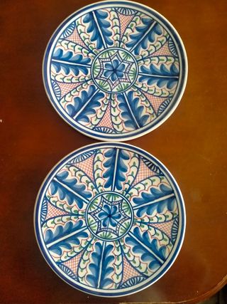 Coppia di piatti decorativi