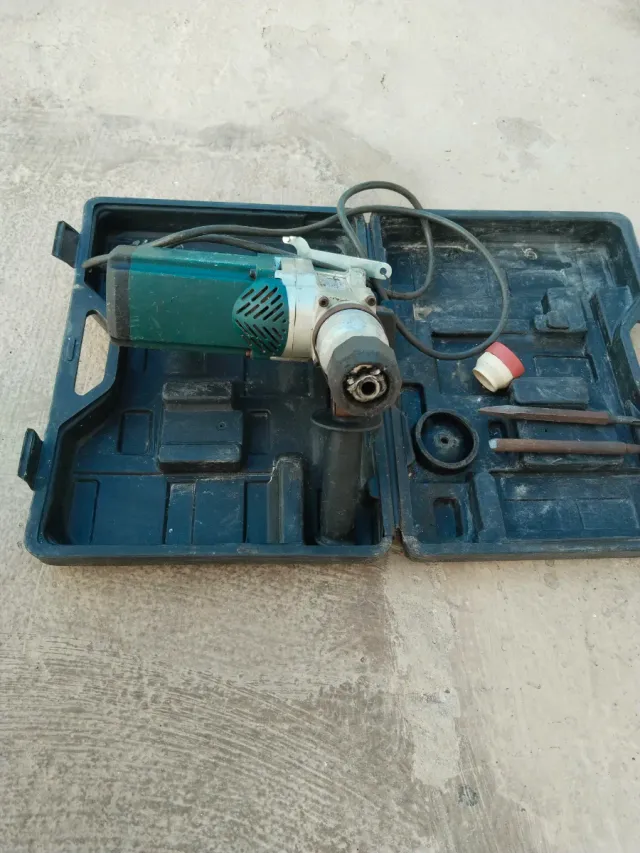 Martillo demoledor con maletín