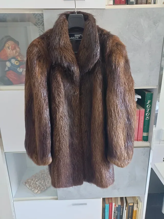 Abrigo Marrón Corte 3/4