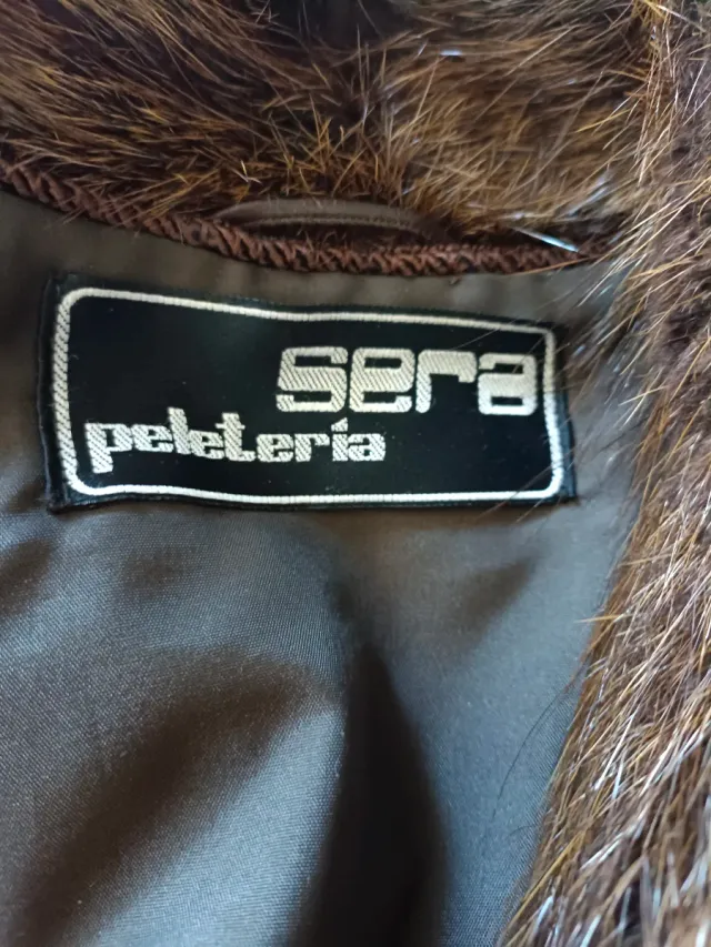 Abrigo Marrón Corte 3/4