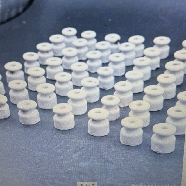 Lotto 56 Isolatori Elettrici Jicaras