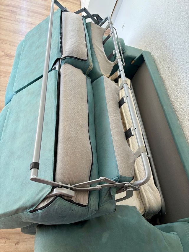 Sofá Cama Tela y Metal