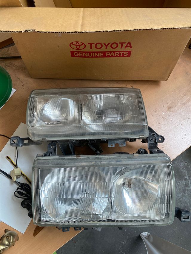Faros Delanteros Toyota HDJ80 originales