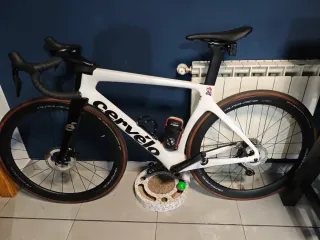 Bicicleta de carretera Cervélo réplica