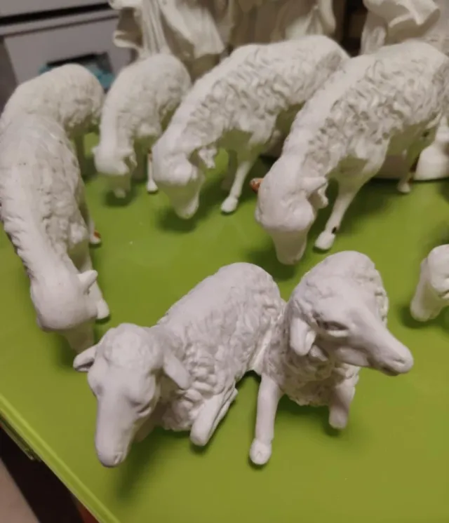 Lote figuras belén: mula, ovejas, pastores