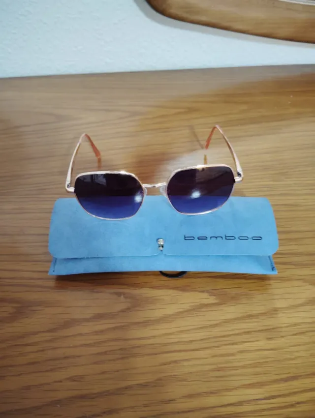 Gafas de sol de óptica sin graduar doradas