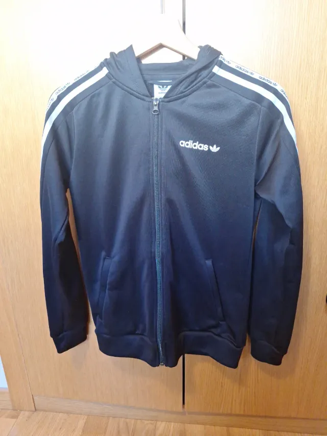 Chaqueta Adidas chándal negra y blanca