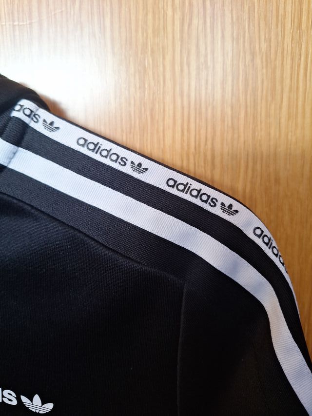 Chaqueta Adidas chándal negra y blanca