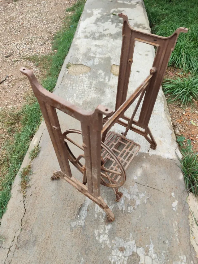 Bancada Máquina Coser Antigua Metal