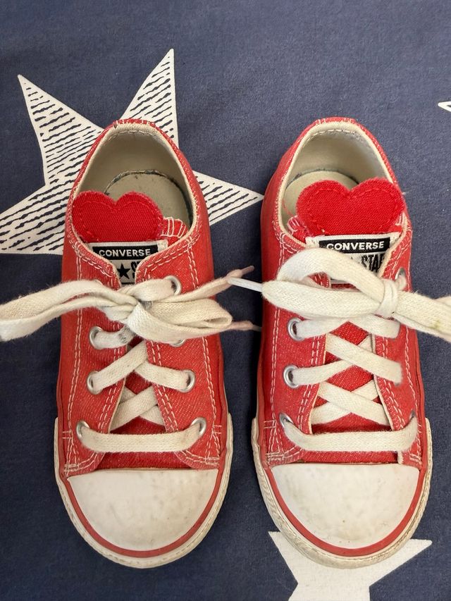 Converse niña rojas corazón talla 24