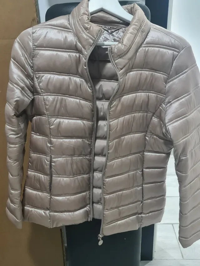 Abrigo acolchado beige