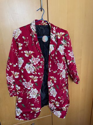 Chaqueta Jowell floral roja