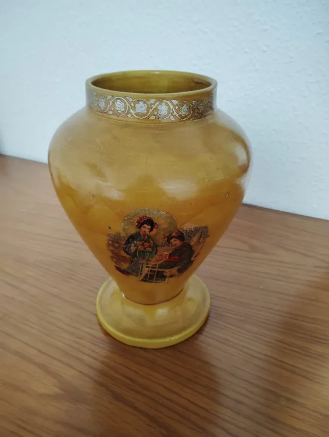 Jarrón antiguo más de 100 años