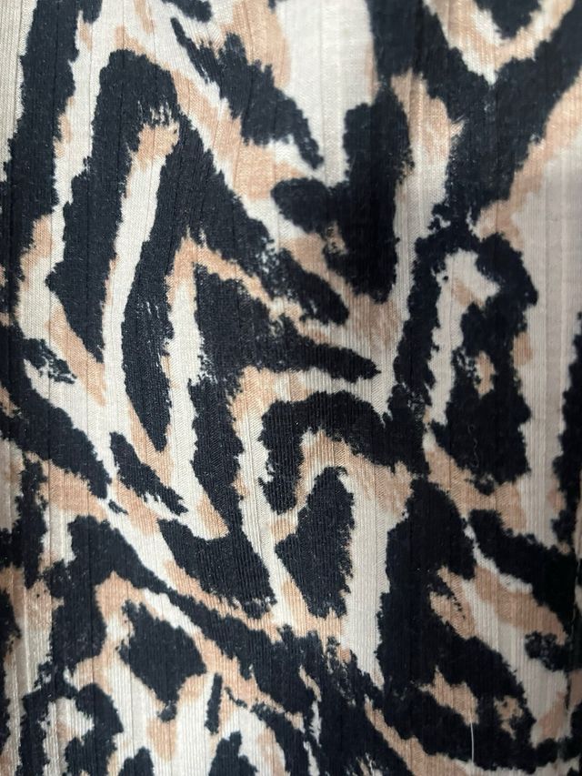 Vestido estampado animal print M