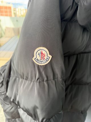 Abrigo Moncler Negro